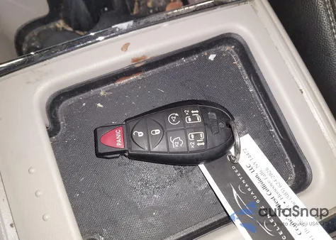 2016 Chrysler Town & Country Touring z USA, uszkodzony, nr VIN 2C4RC1BG1GR261412